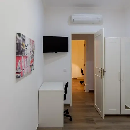 Flh Alameda בית הארחה